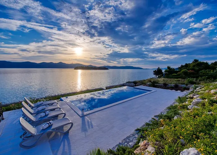 Anita Willa Veli Iž