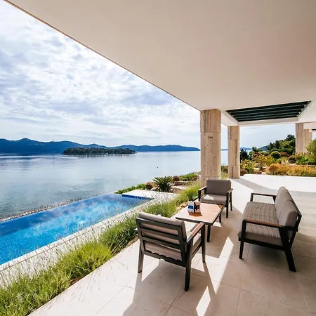 Anita Villa Veli Iž